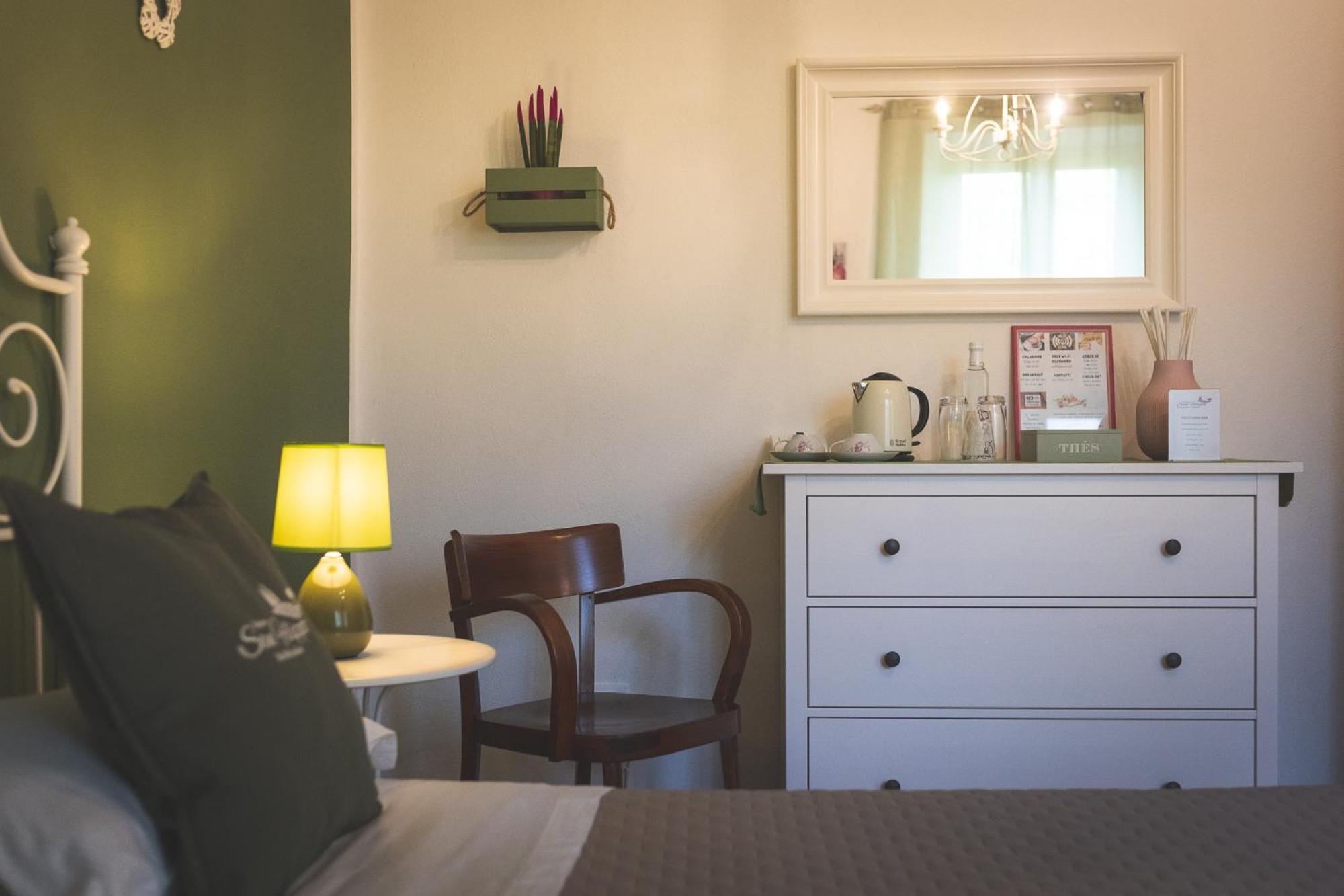Podere San Filippo B&B-Apartment-Pet Friendly-Rent Bike And Bike Friendly Bibbona Szoba fotó